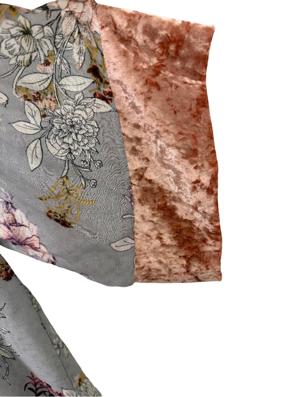 Floral Open-Front Kimono in Gray and Dusty Rose - Picture 4 of 7